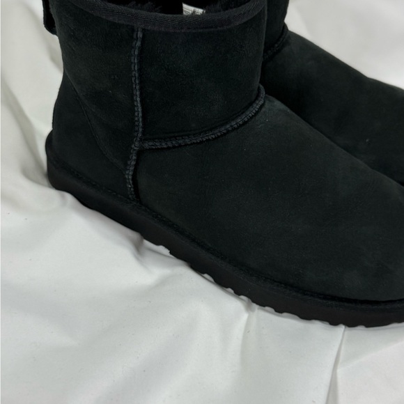 UGG - Picture 8 of 10